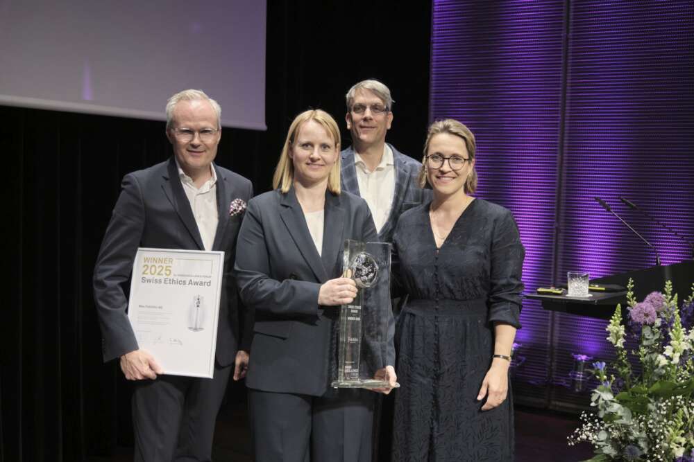 Thomas Truttmann, Mareike Toulas, Gerold Suter, Maria Schneider: Gewinn Swiss Ethics Award 2025